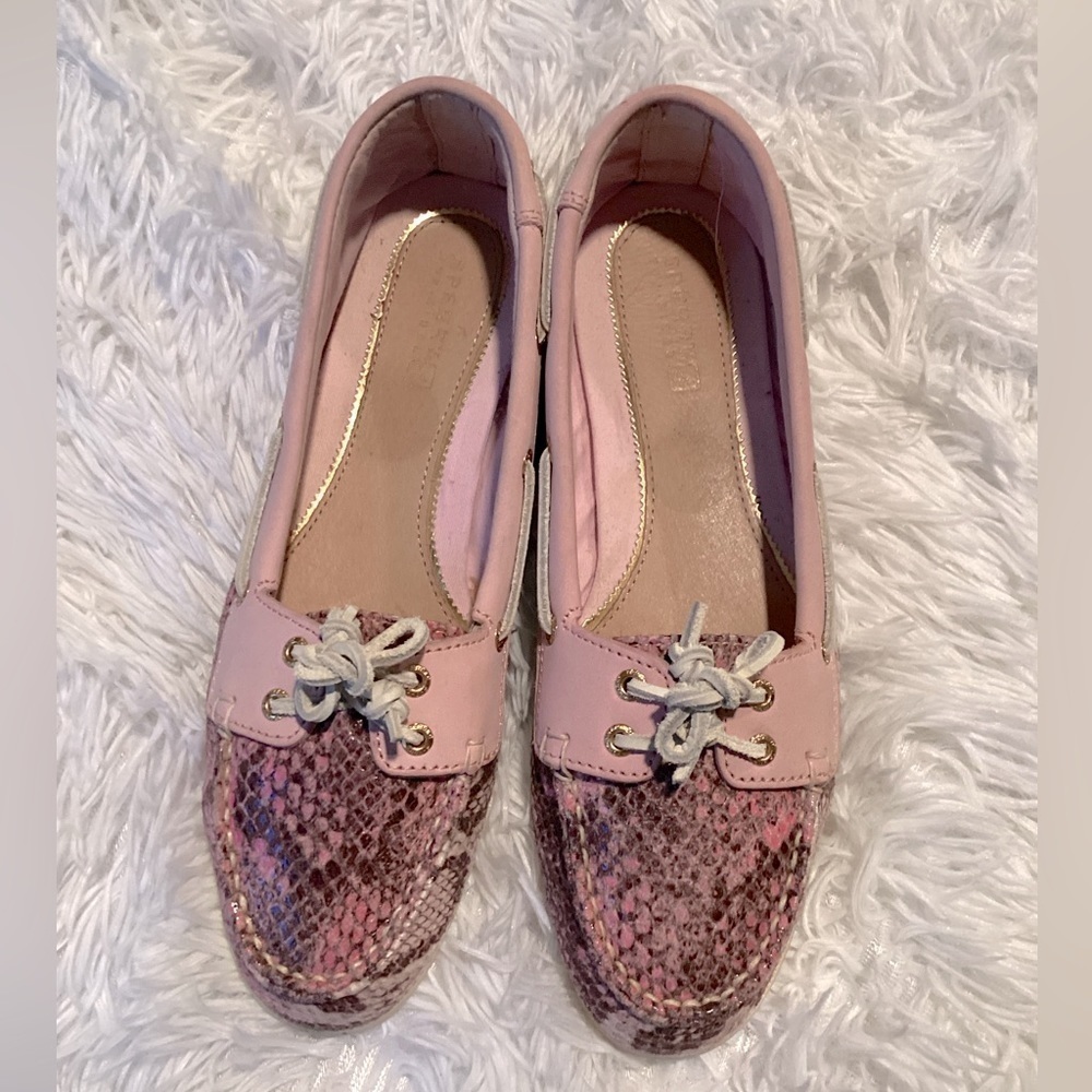 Sperry top Sider snake print pink